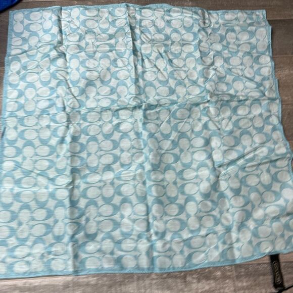 NWT. Coach Signature Logo small scarf. - Picture 2 of 7